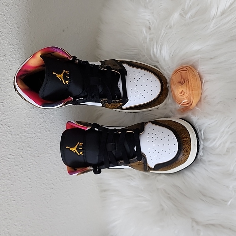 Air Jordan "Orange Wear Away"